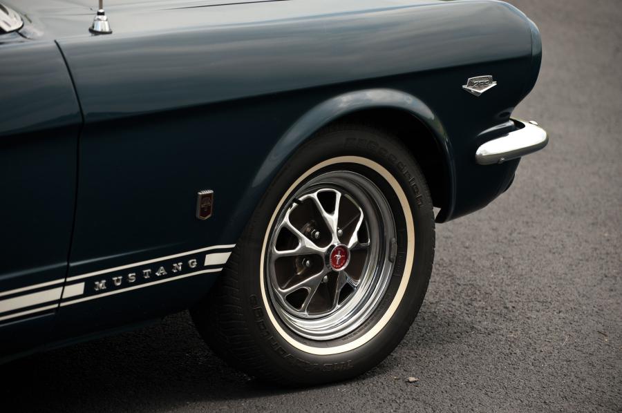  Ford Mustang 289 K-Code Convertible 1965 года  (фото 7 из 20)